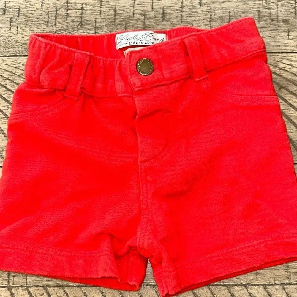 Lucky 🍀 💯 Cotton Shorts 🩳 Back Pockets. Snap 🫰 for easy in and out.